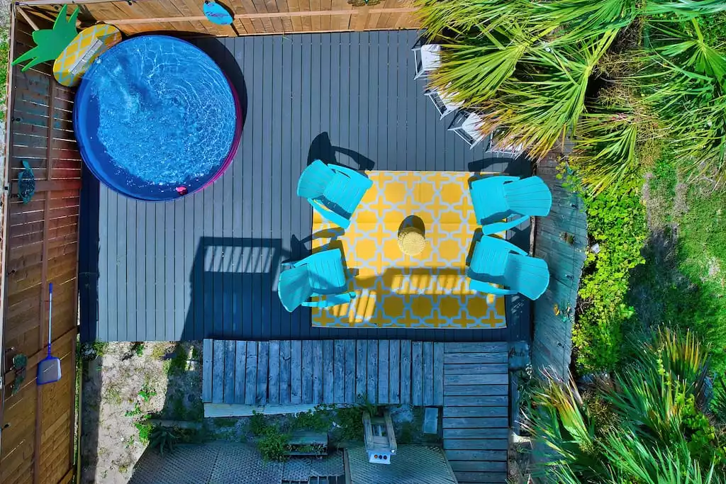 Pineapple Paradise SGI pool and backyard